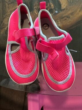wonder nation Hot Pink Mesh Water Shoes with Hook-and-Loop Strap